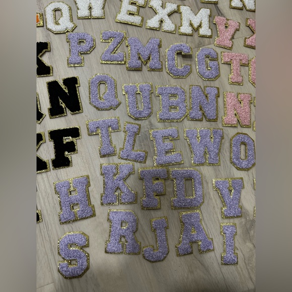 LOT OF 119 MIXED CHENILLE IRON ON LETTERS - Picture 6 of 11